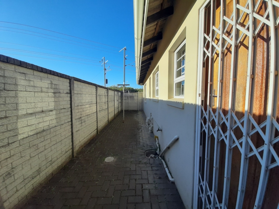 3 Bedroom Property for Sale in Cambridge West Eastern Cape
